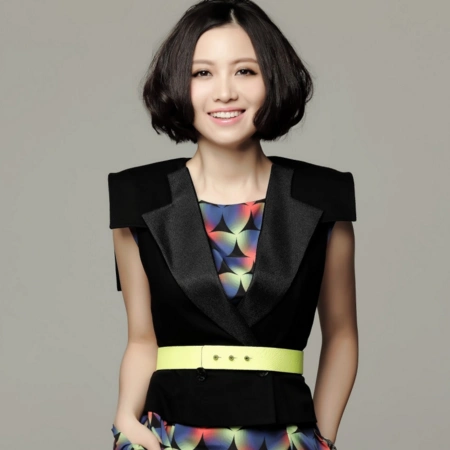 【图】女歌手姚贝娜封面曝光 成粉红丝带代言人(3)_大陆星闻_明星