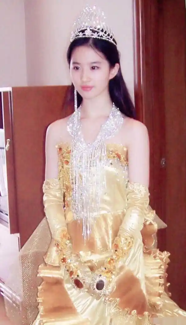 刘亦菲金鹰女神幕后照曝光