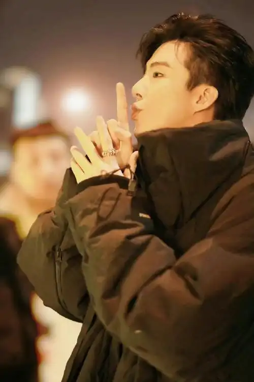 近期壁纸repo  我喜欢的样子这个男人都有  #刘宇宁