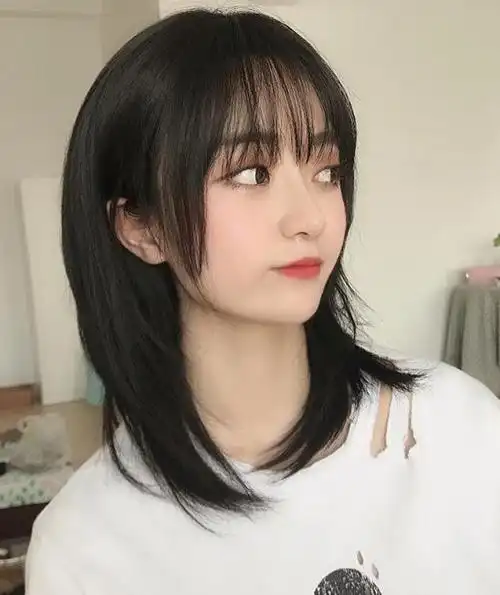 2022齐肩锁骨发型,现代人喜欢的网红锁骨发型