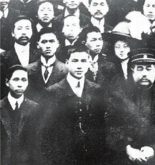 汉奸汪精卫坟墓被炸开后身上却放着一张纸条上面写了什么