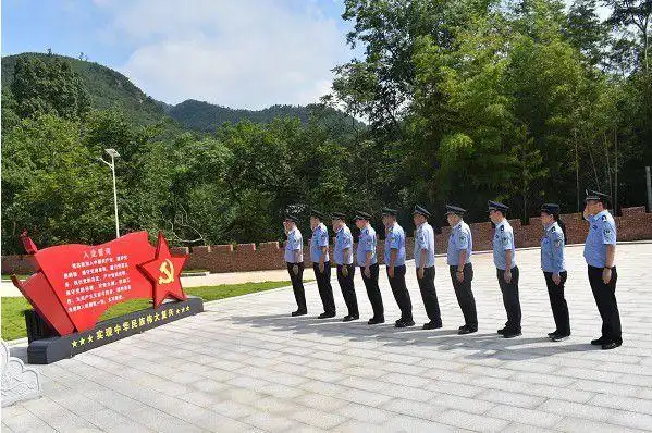 安徽省怀宁县看守所组织开展为党旗添彩为党徽增光主题党日活动