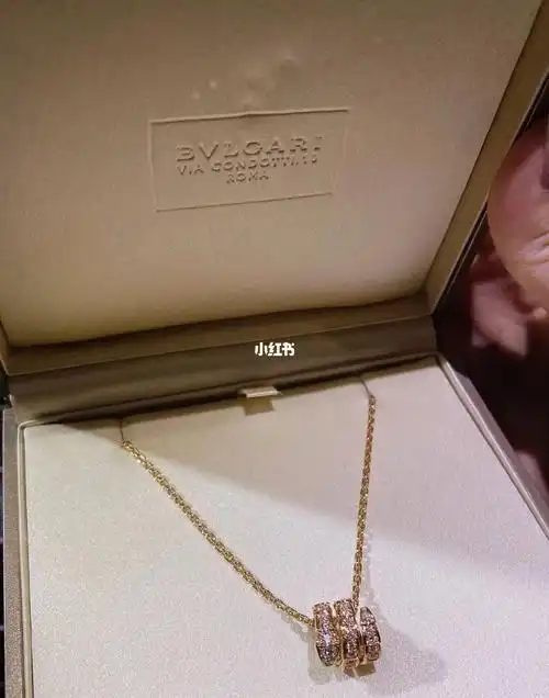 宝格丽蛇头满钻项链