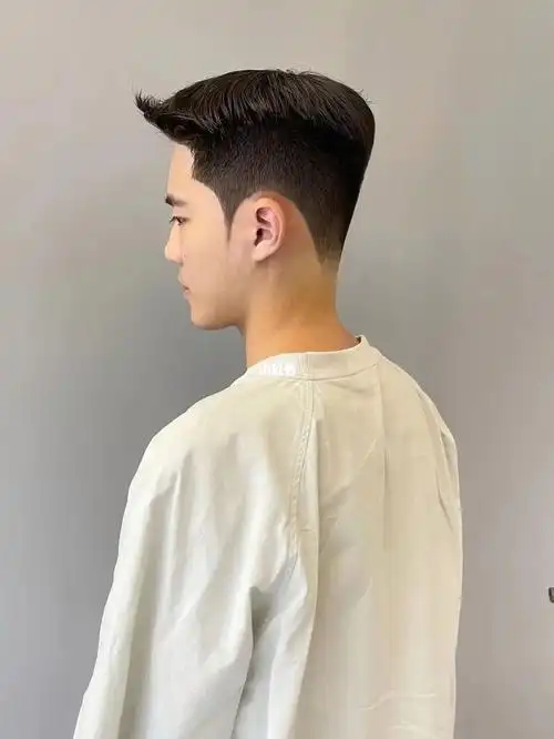 时尚发型韩式小平头