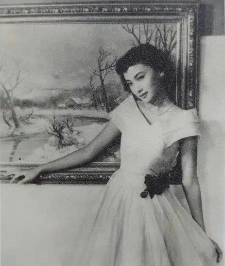 徐谟佳贝蒂-布拉斯默年轻时的林青霞杂志上的时尚女郎杂志上的时尚