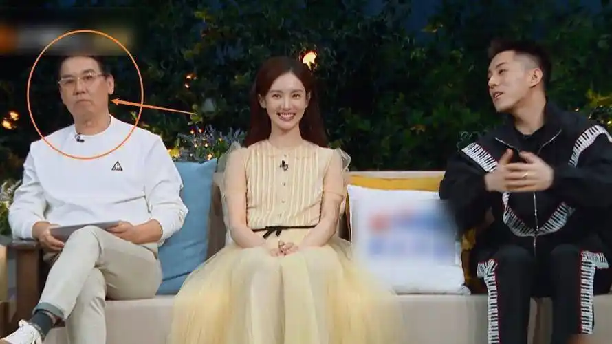 原创发现金晨爸爸对自己黑脸后有谁注意卡斯柏反应暴露情商高低