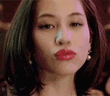 美女亲吻的表情包