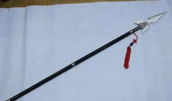 龙胆亮银枪,火龙枪,梅花枪,沥泉枪,虎头湛金枪,神威烈水枪,五虎断魂枪