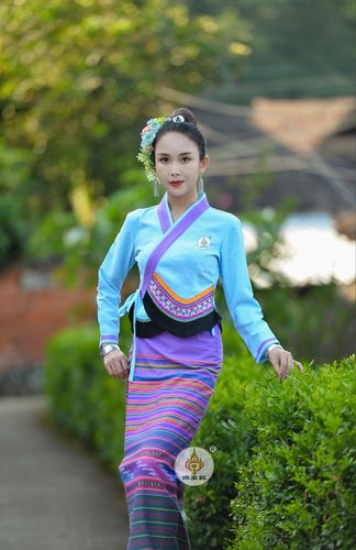 服饰傣族傣泐传统服女套装泼水节服节日服走秀微弹筒裙修身