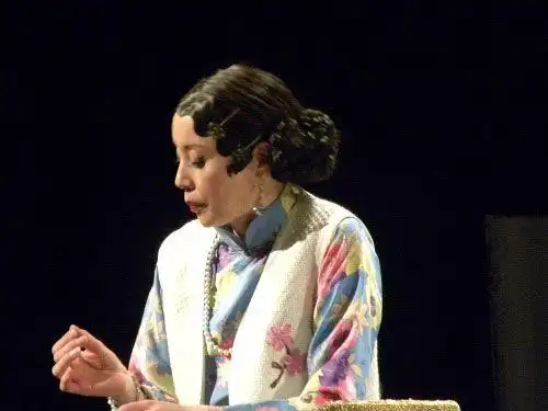 人艺茶馆经典延续岳秀清再扮小丁宝图