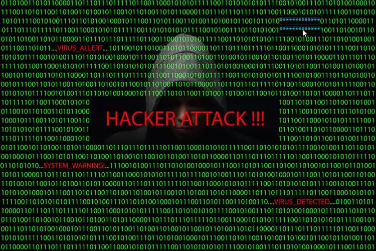 黑客在屏幕上的二进制代码并警告消息