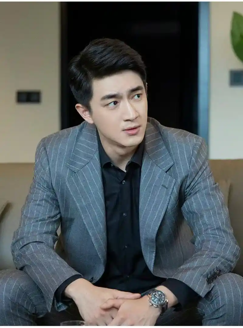 林更新,你跟西装焊死吧!这气质简直太帅了!