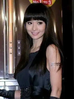 台湾第一名媛孙芸芸发型优雅迷人