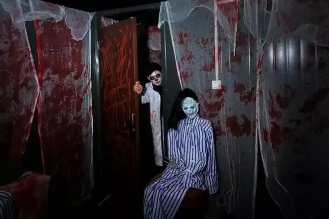 怕到腿软!1500 ㎡超恐怖医院主题鬼屋惊现天津!30 逼真房间 360°惊魂