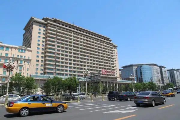 全国人大的5年会议期间,每年的驻地都不同,历经国二招宾馆,西直门宾馆