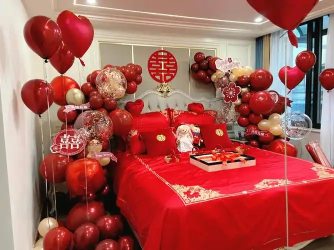 婚房布置红香槟色系