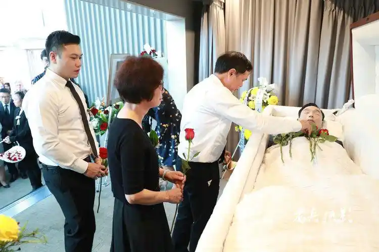 曾路平医生追思会(瞻仰遗容)