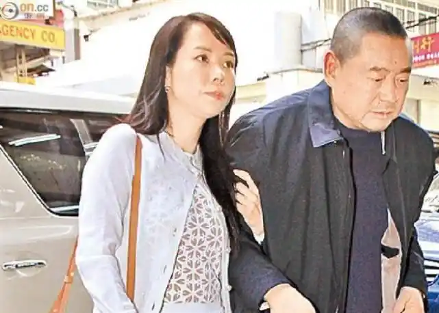 刘銮雄斥吕丽君贪得无厌强调发声明无人强迫