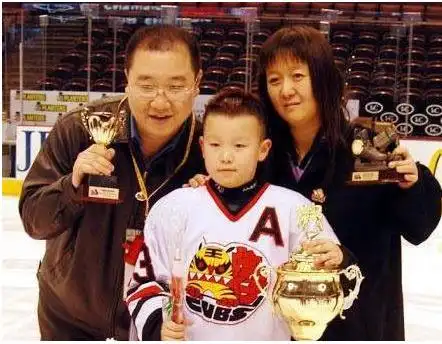 图英达老婆梁欢照片曝光揭秘其三段婚姻史