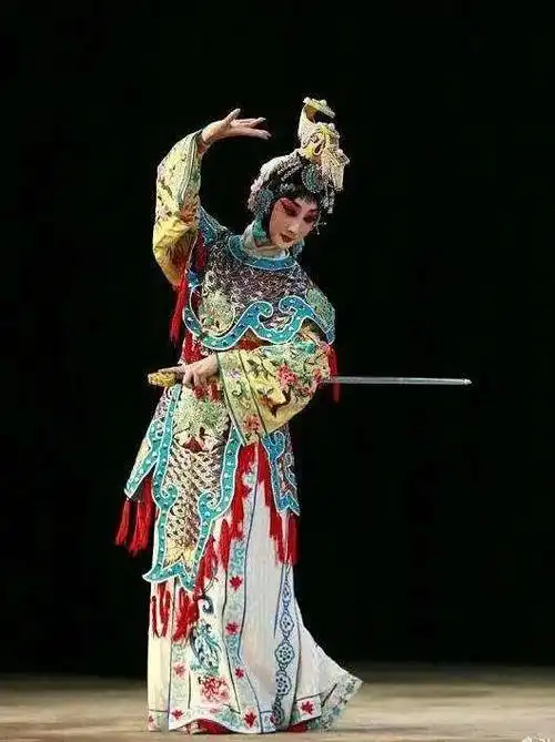 戏曲课堂第八三讲戏曲舞台上的行头四