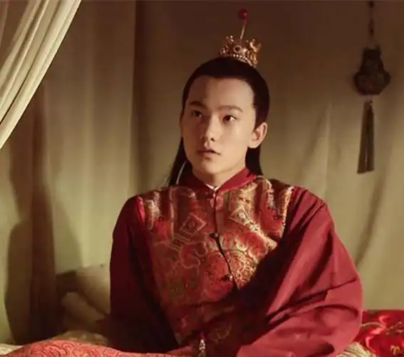 同样是演"贾宝玉",把欧阳奋强和张国荣,放一起看,差别就有了