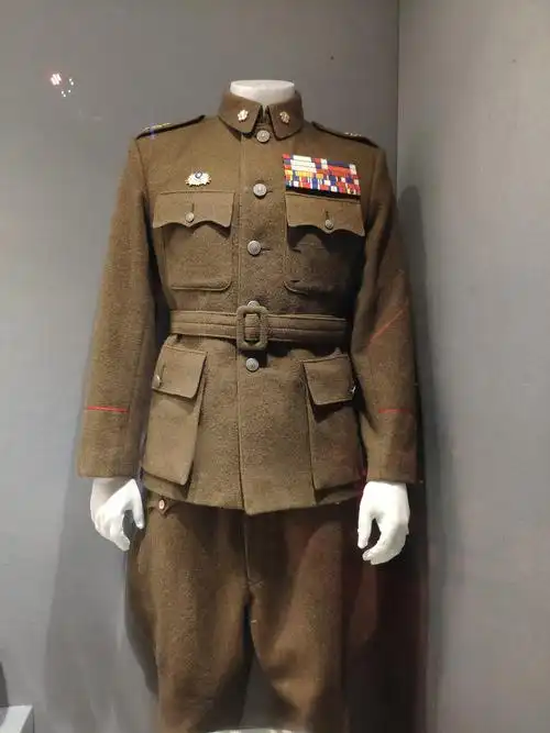 1/121国军陈诚淞沪抗战军服军装还没有人打赏,快来当第一个打赏的人吧