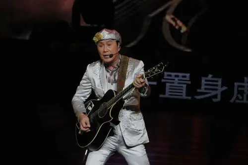 在港台歌手中能在国内排进前十的都有谁?