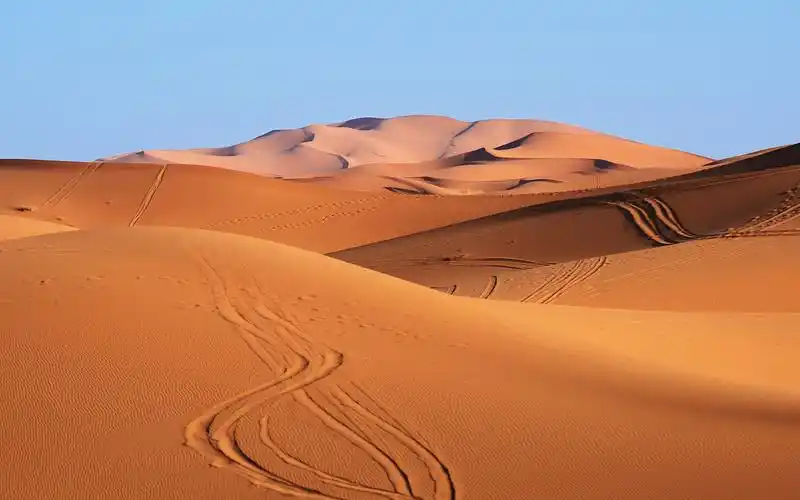 热带沙漠迷人风景高清图片桌面壁纸