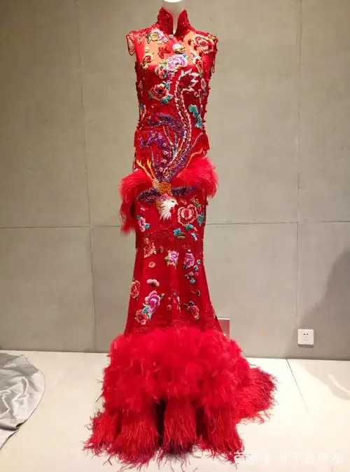 博物馆特展之丝绸礼服,不一样的性感丝滑!