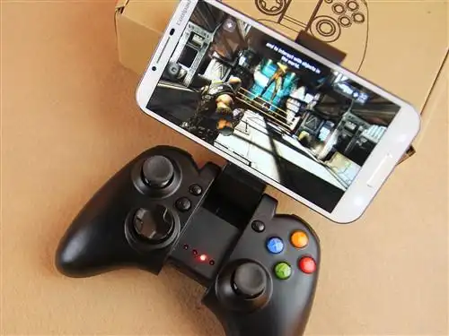 手机瞬间变游戏机!万摩蓝牙手柄体验