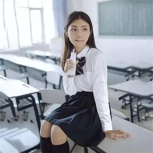 女孩子会经历生理期,长青春痘的现象.这些现象在不同的孩子身