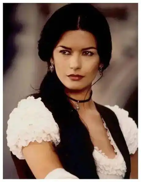 原创泽塔琼斯传奇之路内外兼修的世界最美女人