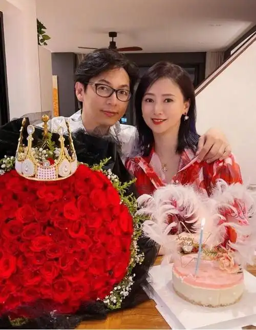 的决定,就是39岁高龄为小丈夫生孩子|演员|结婚|南笙|刘冠廷_网易订阅