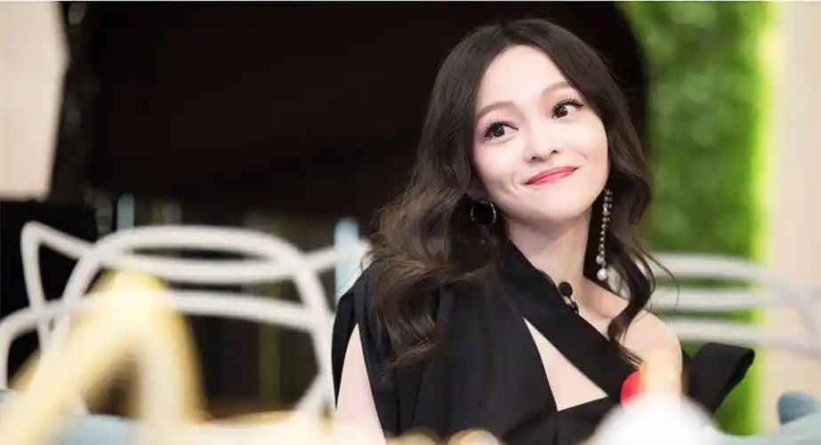 "情歌小天后"张韶涵浴火重生,一曲《阿刁》成功翻红_范玮琪_网友_男友