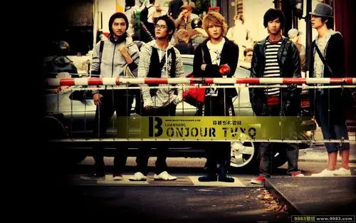 谁有东方神起巴黎写真?请发至cassiopeialxy@sina.com~o(∩_∩)o谢谢!