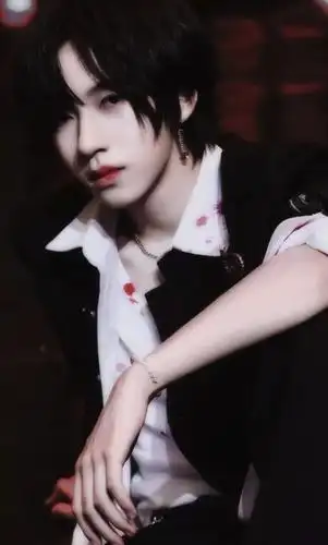 tnt小兔崽(贺峻霖)绝美神仙图片分享