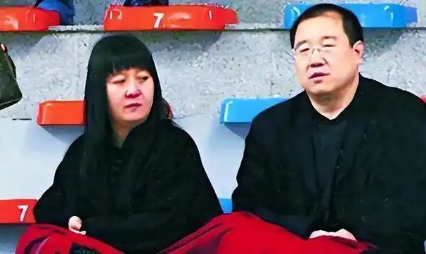 北大才女梁欢用才华征服英达如今的生活却一言难尽