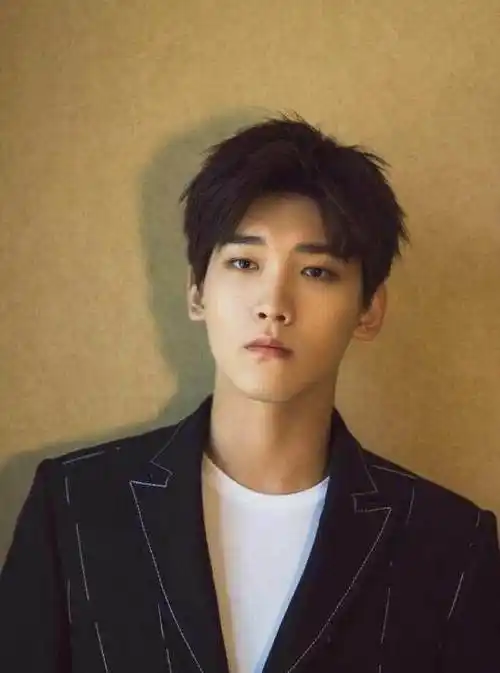 原创双世宠妃邢昭林大火网友直呼其撞脸杨洋