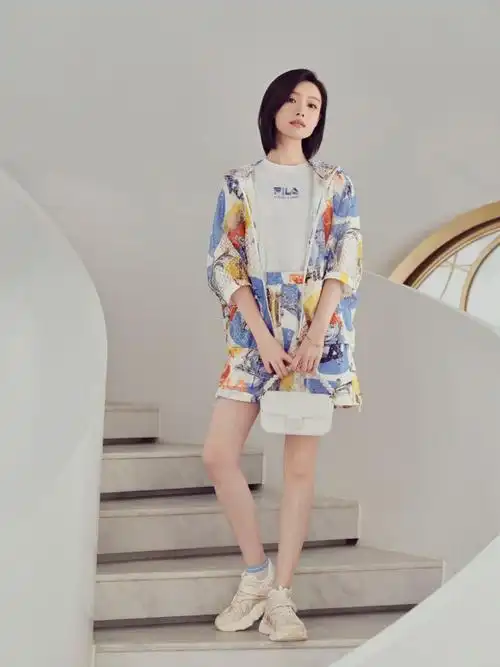 fila高级运动时装代言人倪妮##fila时尚印花##fila时尚印花