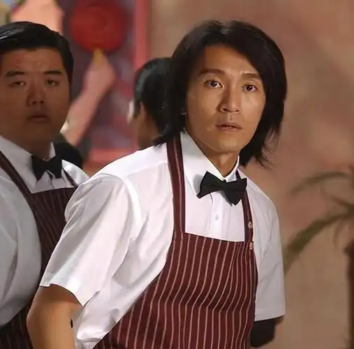 演员遭遇尴尬:周星驰全被删,成龙避重就轻,韩三平身份引猜测