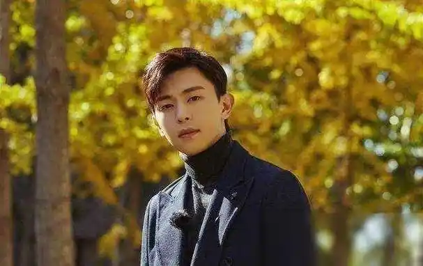 想要了解更多娱乐圈的小道消息,记得关注我们的账号哦!