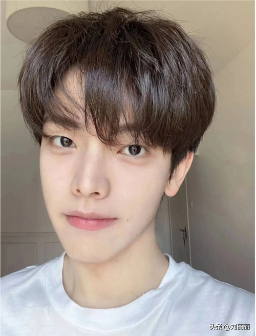 最值得尝试的三种男士发型,精神时尚很出彩,越看越帅气