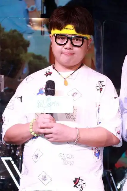 小李小胖滑轮谁能把对方拉起来