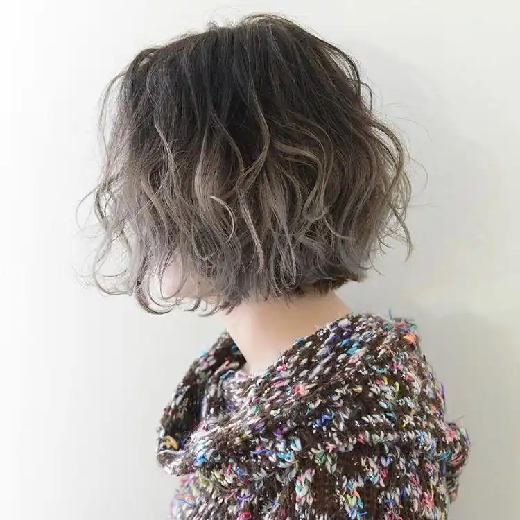 剪了波波头这样烫,最好看