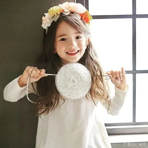 海报萌娃英韩混血louietucker颜值好高的小雀斑姑娘