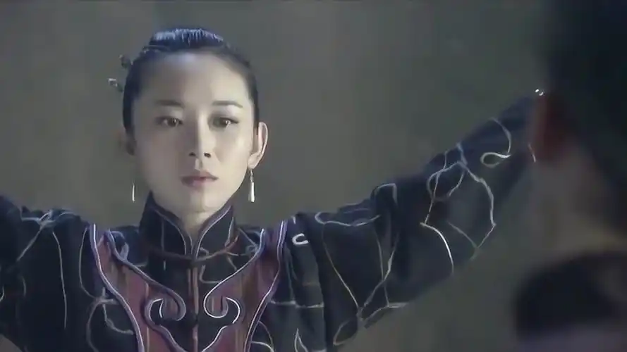 黑狐之风影石莉被关在山寨地牢王文渊和彭娟同时来救