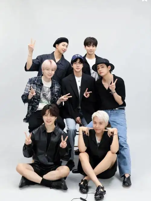 221108bts官方高清团照来啦好爱这组图