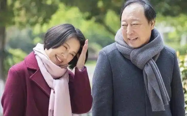 倪大红:59岁晚来红,老婆是个谜,事实证明,他已走上另一条大道