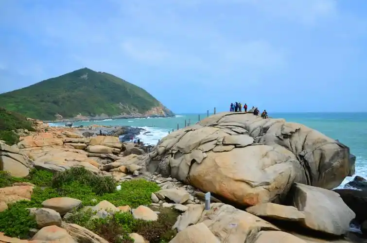 《从海口的万绿园,假日海滩到文昌的铜鼓岭石头公园,铜鼓佛光,东郊