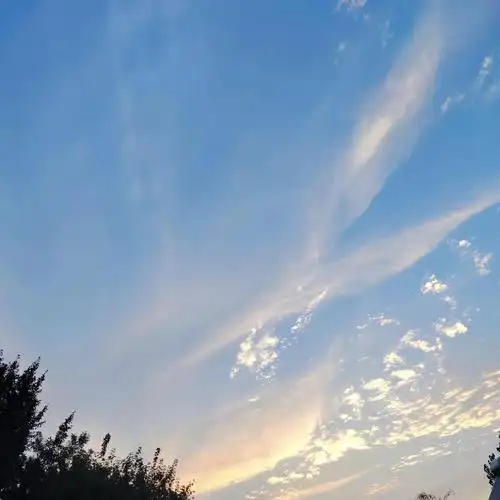 可以分享你手机里面一张天空的照片吗